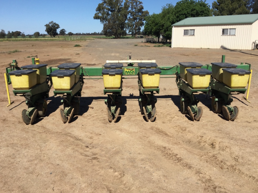 John Deere Maxi Strike 6 Row Crop Planter Machinery